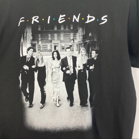 Friends 1990s Graphic Boxy Graphic Print Cropped Tee Womens Medium Large NWT New - Picture 3 of 9